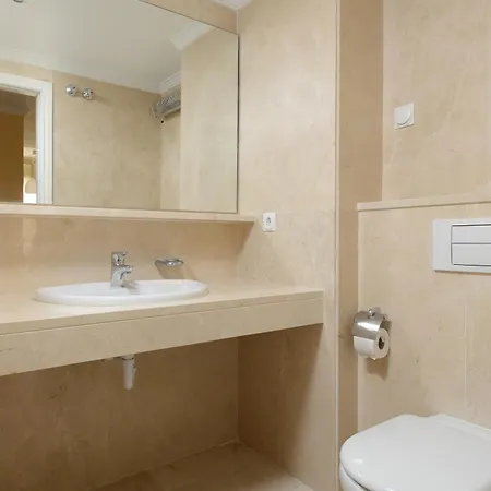 Beachfront Apartment *