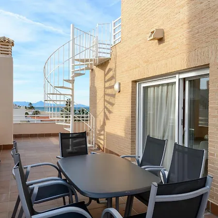 Beachfront Apartmán *